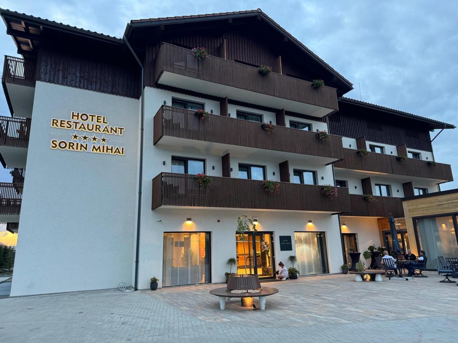 Hotel Sorin Mihai クリスティアン エクステリア 写真